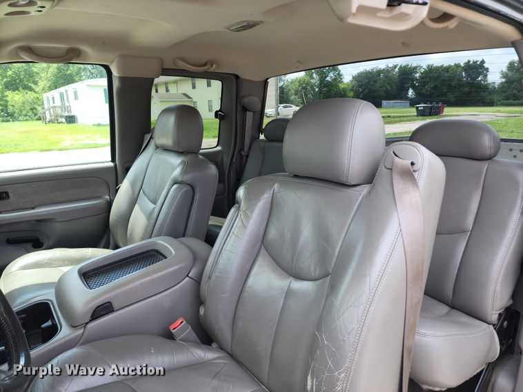 image for item JB9001 2003 Chevrolet Silverado 1500  Ext. Cab pickup truck