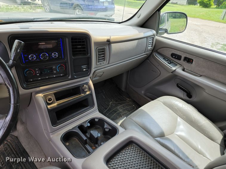 image for item JB9001 2003 Chevrolet Silverado 1500  Ext. Cab pickup truck