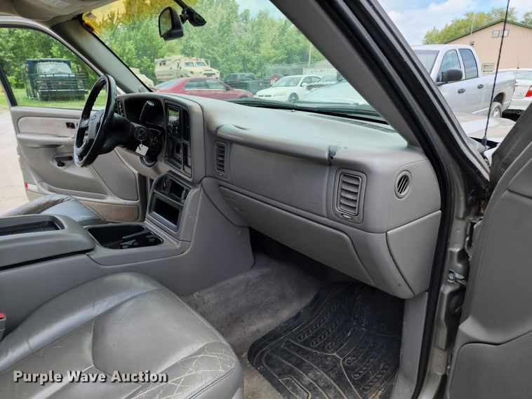 image for item JB9001 2003 Chevrolet Silverado 1500  Ext. Cab pickup truck