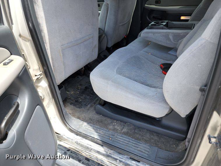 image for item JB9002 2001 Chevrolet Suburban K1500  SUV