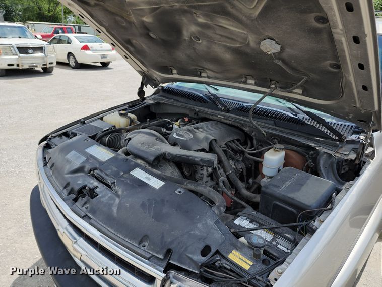 image for item JB9002 2001 Chevrolet Suburban K1500  SUV