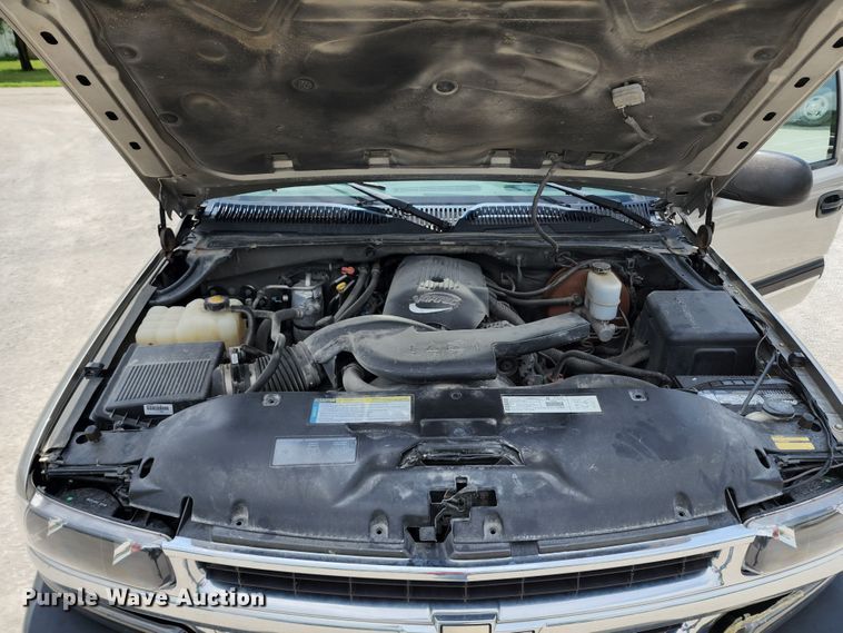 image for item JB9002 2001 Chevrolet Suburban K1500  SUV