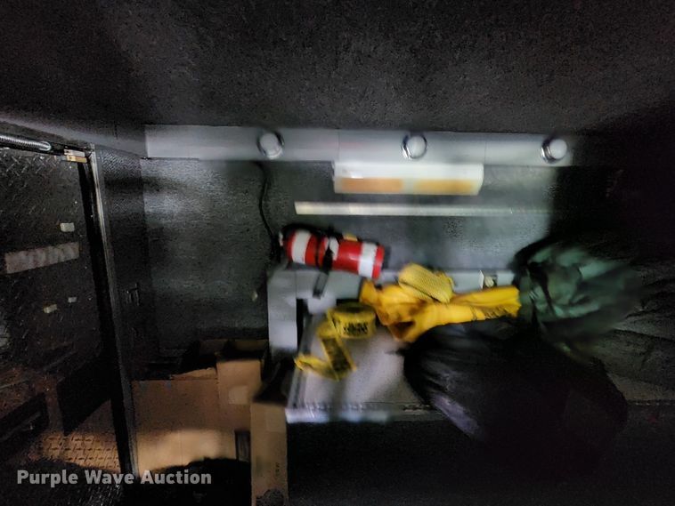 image for item JB9003 2004 GMC C6500  mobile command center