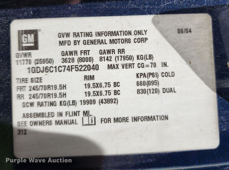 image for item JB9003 2004 GMC C6500  mobile command center