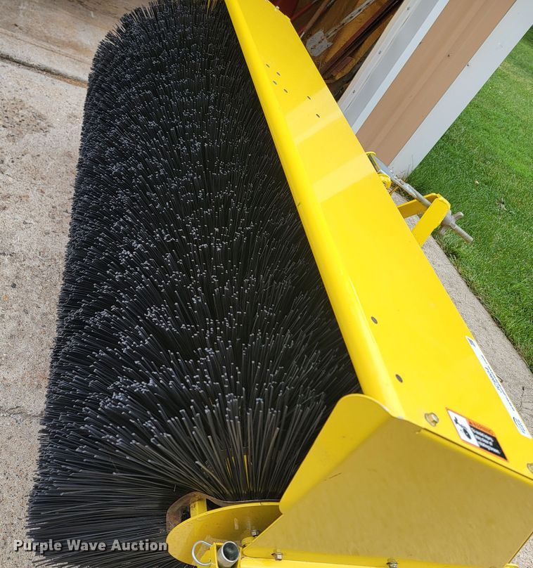 image for item JC9804 John Deere  60"W broom