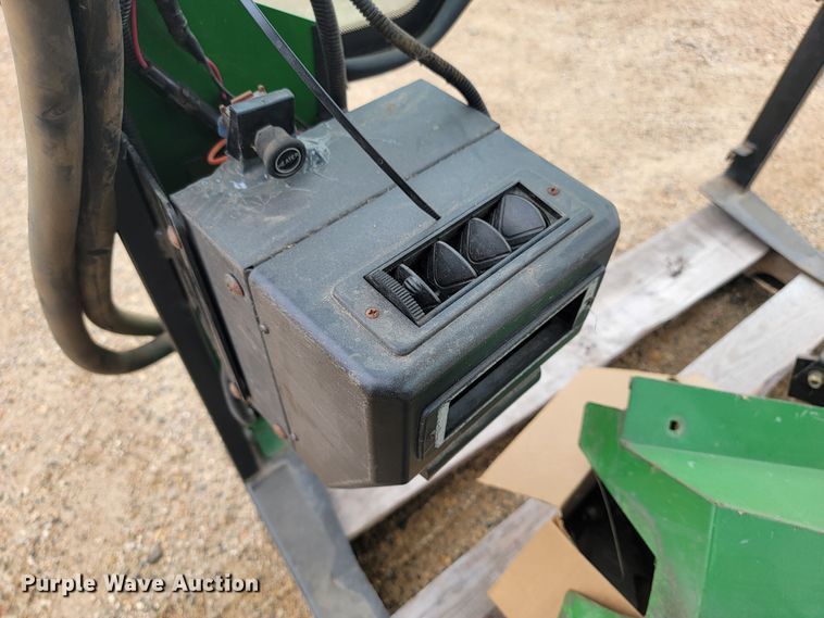 image for item JC9805 John Deere  cab