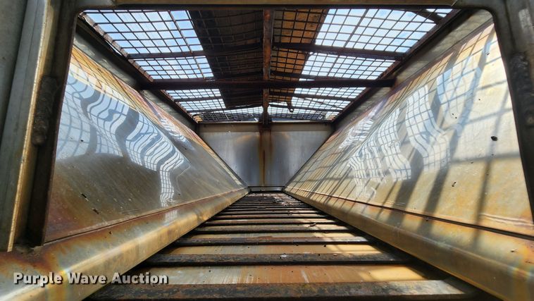 image for item JL9960 2002 International 4900  dump truck