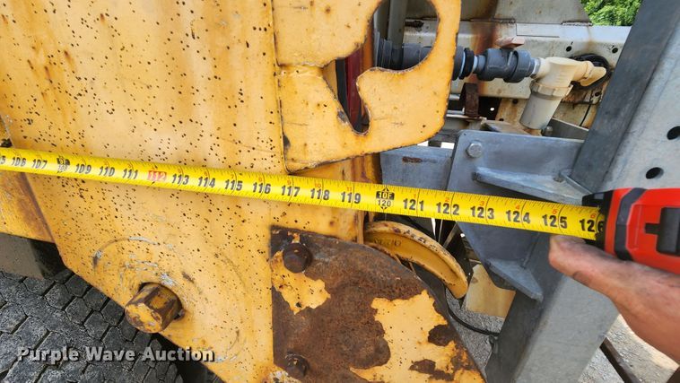 image for item JL9960 2002 International 4900  dump truck