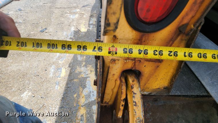 image for item JL9960 2002 International 4900  dump truck