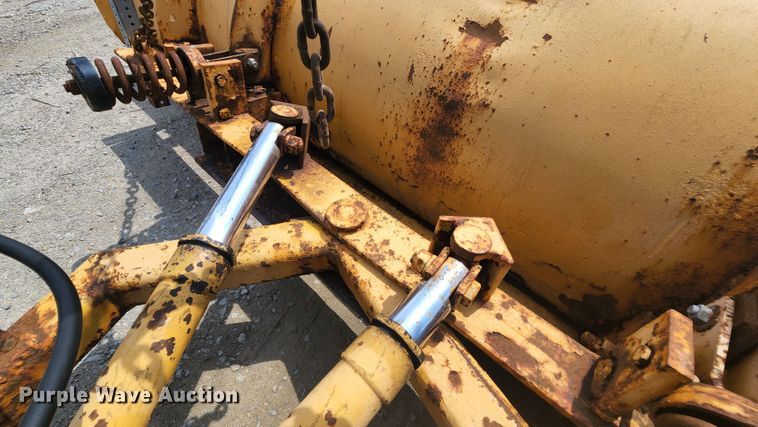 image for item JL9960 2002 International 4900  dump truck