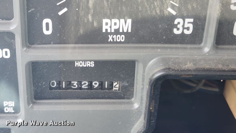 image for item JL9960 2002 International 4900  dump truck