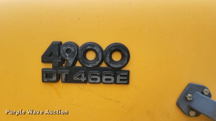 image for item JL9960 2002 International 4900  dump truck