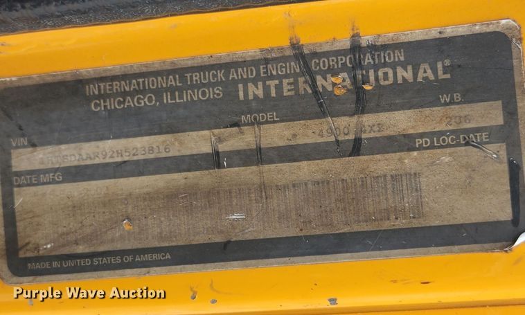 image for item JL9960 2002 International 4900  dump truck
