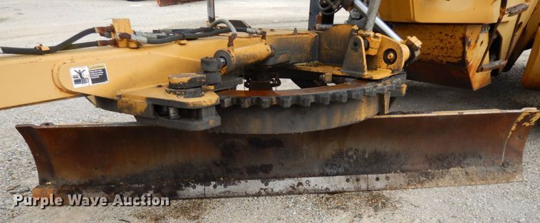 image for item JL9961 2004 Champion 720A Series III  motor grader