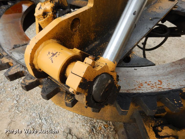 image for item JL9961 2004 Champion 720A Series III  motor grader