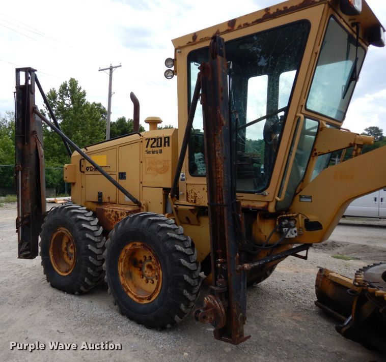 image for item JL9961 2004 Champion 720A Series III  motor grader