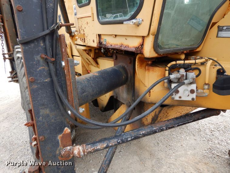 image for item JL9961 2004 Champion 720A Series III  motor grader