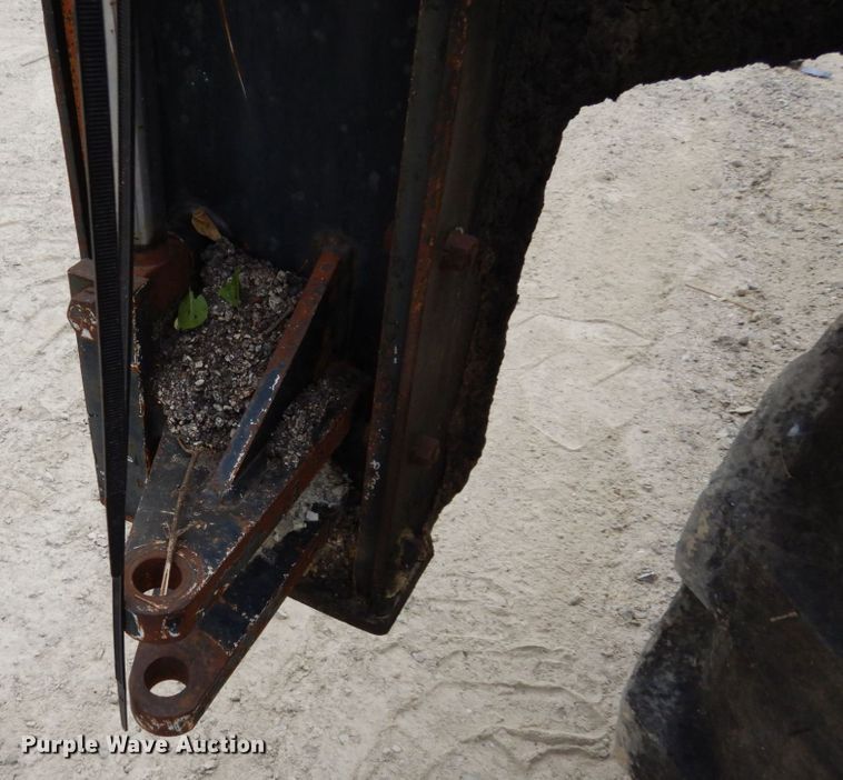 image for item JL9961 2004 Champion 720A Series III  motor grader