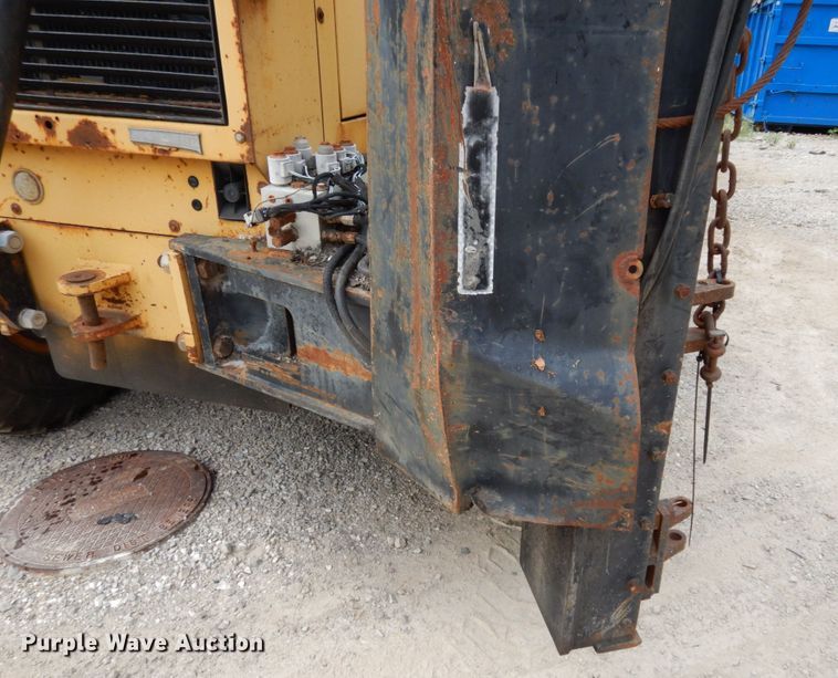 image for item JL9961 2004 Champion 720A Series III  motor grader