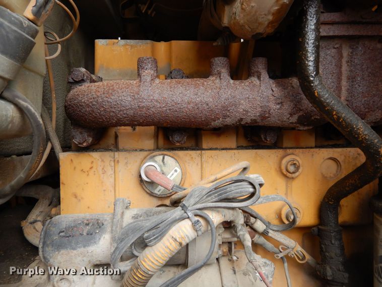 image for item JL9961 2004 Champion 720A Series III  motor grader