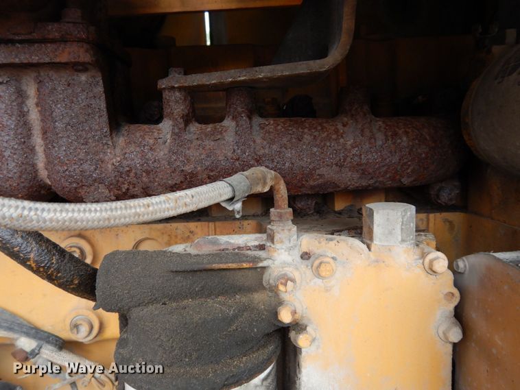 image for item JL9961 2004 Champion 720A Series III  motor grader