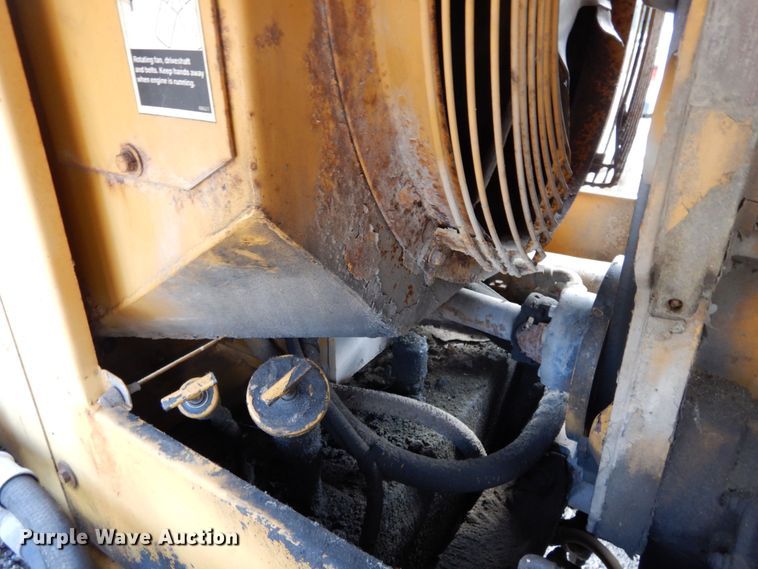 image for item JL9961 2004 Champion 720A Series III  motor grader