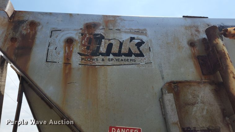 image for item JL9964 2002 International 4900  dump truck