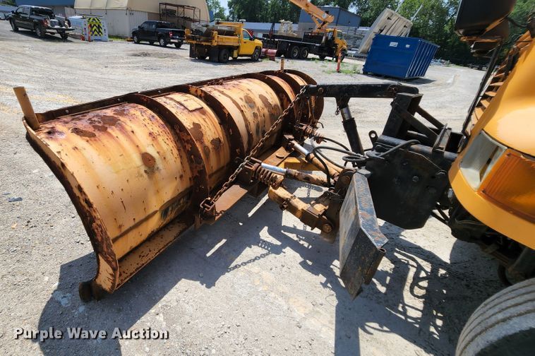 image for item JL9964 2002 International 4900  dump truck