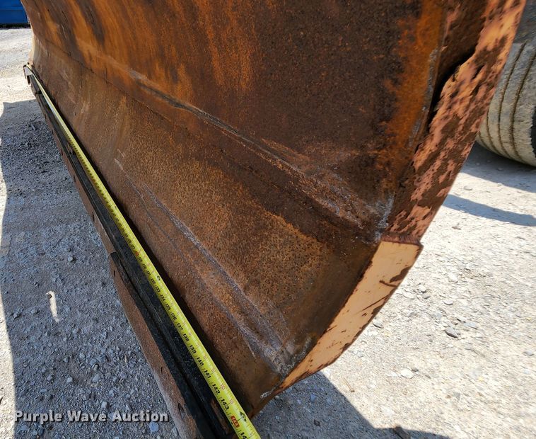 image for item JL9964 2002 International 4900  dump truck