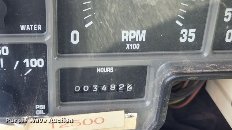 image for item JL9964 2002 International 4900  dump truck