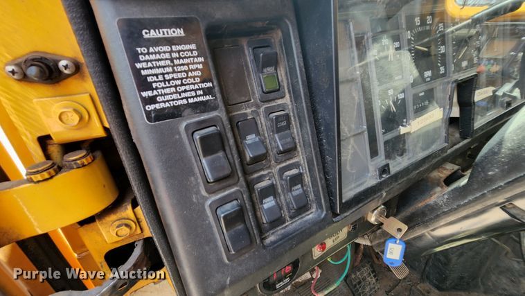 image for item JL9964 2002 International 4900  dump truck