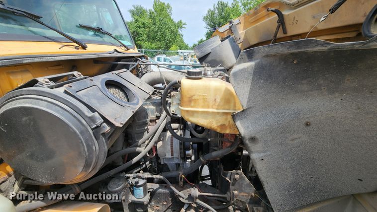 image for item JL9964 2002 International 4900  dump truck