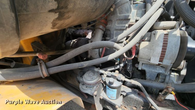 image for item JL9964 2002 International 4900  dump truck