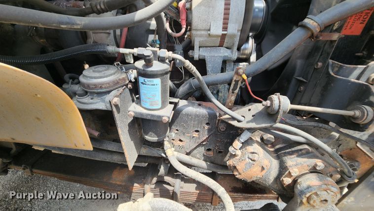 image for item JL9964 2002 International 4900  dump truck