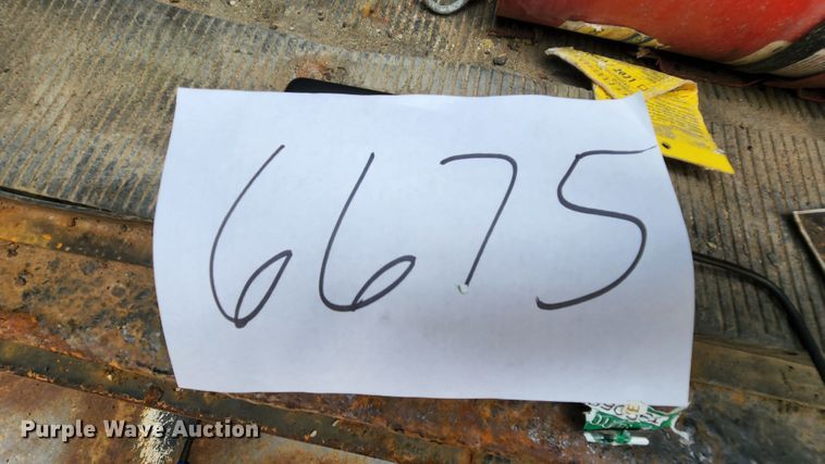 image for item JL9964 2002 International 4900  dump truck