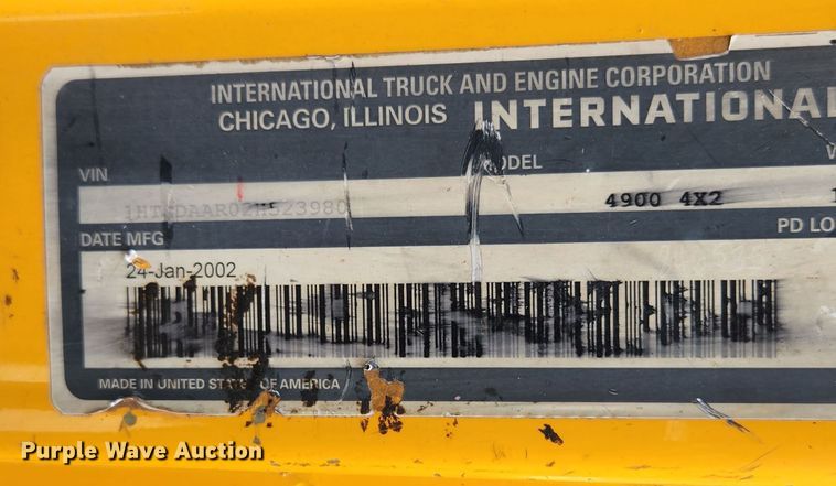 image for item JL9964 2002 International 4900  dump truck