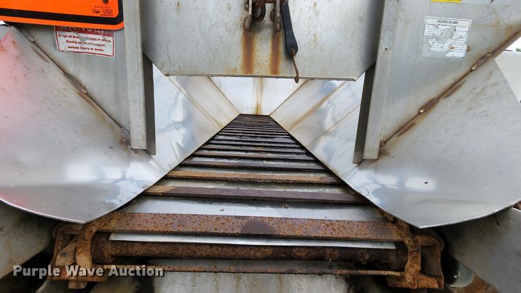 image for item JL9965 2002 International 4900  dump truck