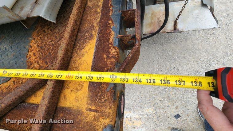 image for item JL9965 2002 International 4900  dump truck