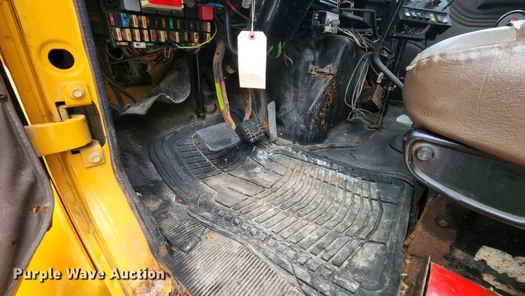 image for item JL9965 2002 International 4900  dump truck