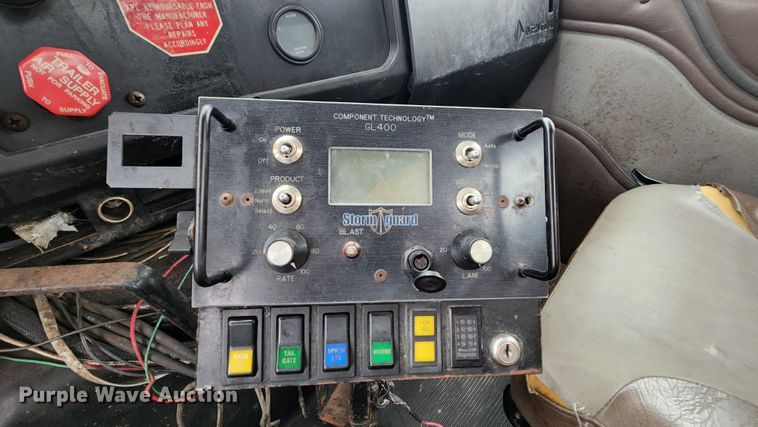 image for item JL9965 2002 International 4900  dump truck