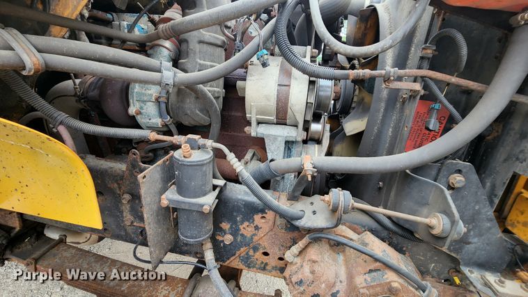 image for item JL9965 2002 International 4900  dump truck