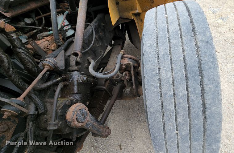 image for item JL9965 2002 International 4900  dump truck