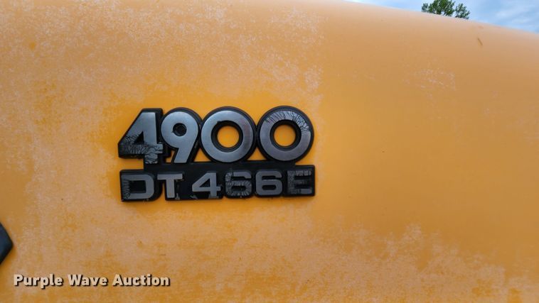 image for item JL9965 2002 International 4900  dump truck