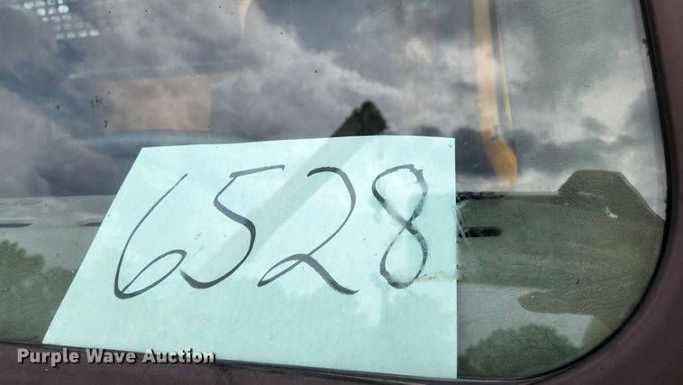 image for item JL9965 2002 International 4900  dump truck