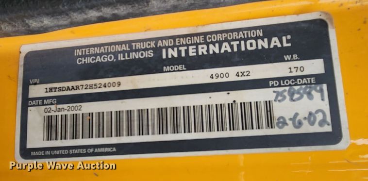 image for item JL9965 2002 International 4900  dump truck