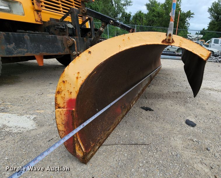 image for item JL9966 2002 International 4900  dump truck