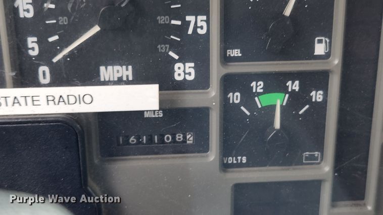 image for item JL9966 2002 International 4900  dump truck