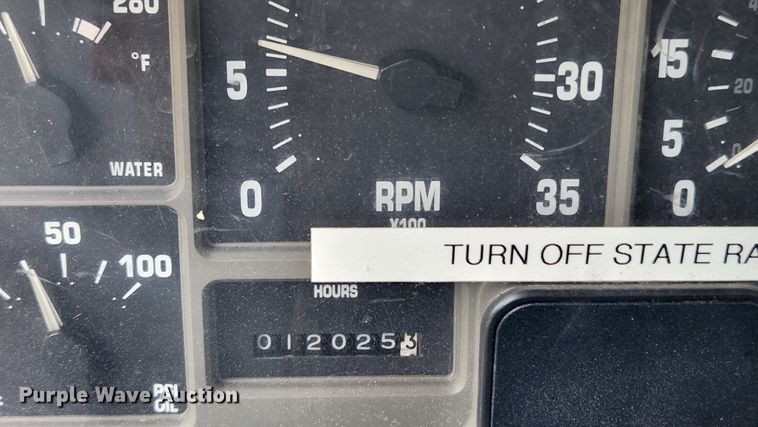 image for item JL9966 2002 International 4900  dump truck