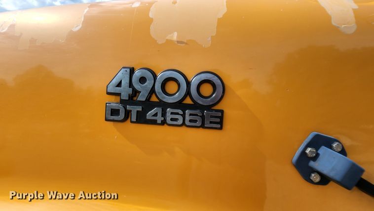 image for item JL9966 2002 International 4900  dump truck