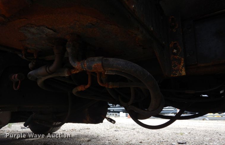 image for item JL9968 2002 International 4900  dump truck